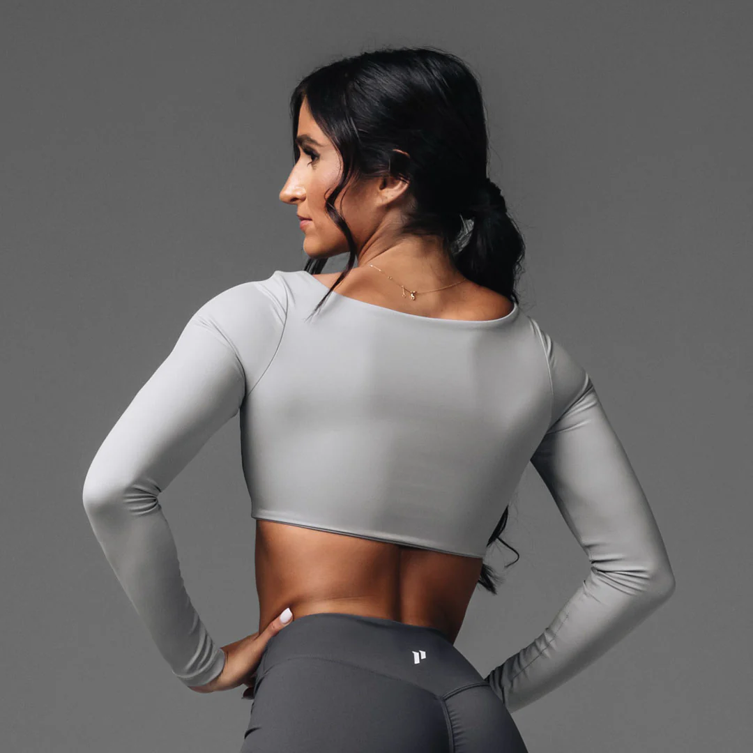 Minimalist Crop Long Sleeve - Image 26